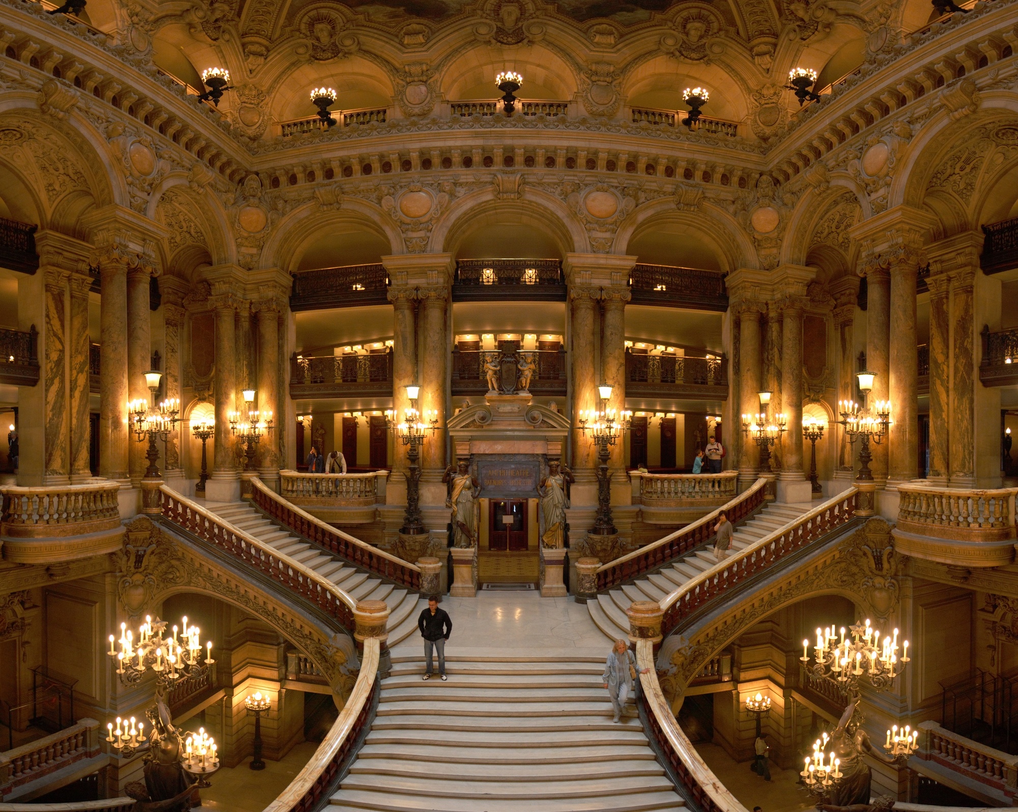 Opera-Garnier-Grand-Escalier